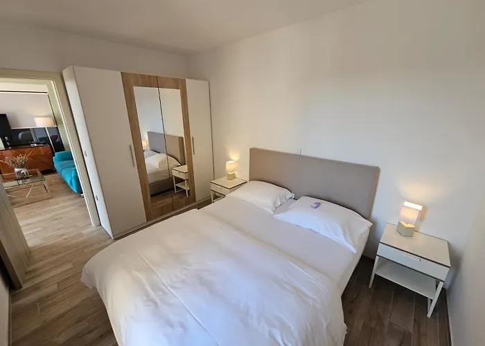 아파트 Marlera S Privatnim Bazenom