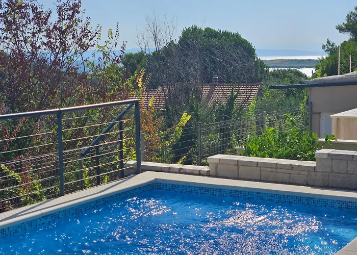 아파트 Marlera S Privatnim Bazenom Ližnjan